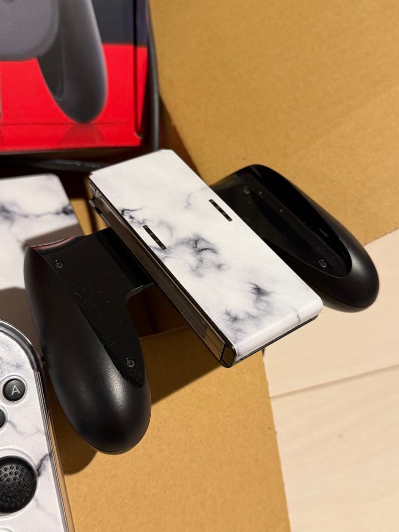 NintendoSwitch 本体 充電器以外あり