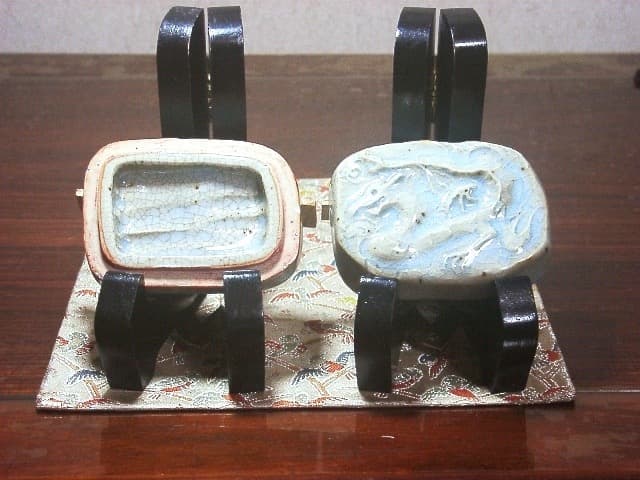 能穴焼　林茂松作　辰　香合　無傷　共箱　古物。