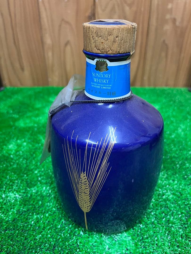 【買い物中毒】　陶器ボトル　サントリーウイスキー特級　SUNTORY