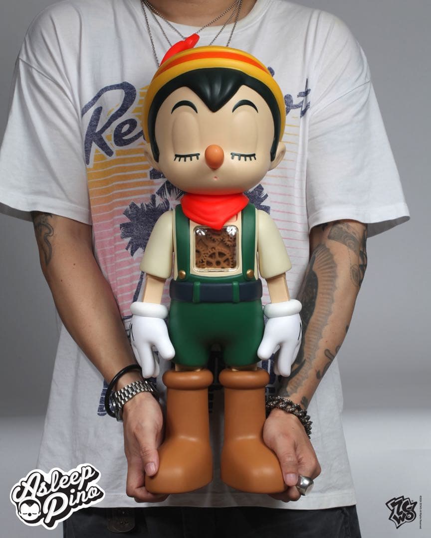 アスリープ・ピノ　眠っている　ポップカルチャー　アートトイ　フィギュア　ZCWO