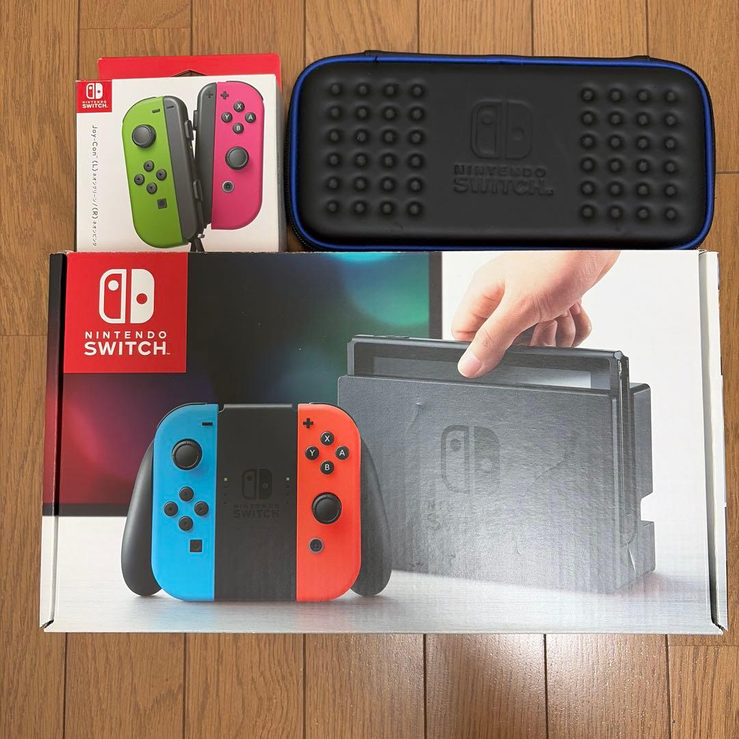 Nintendo Switch本体（付属品つき）・ジョイコン・収納ケースセット