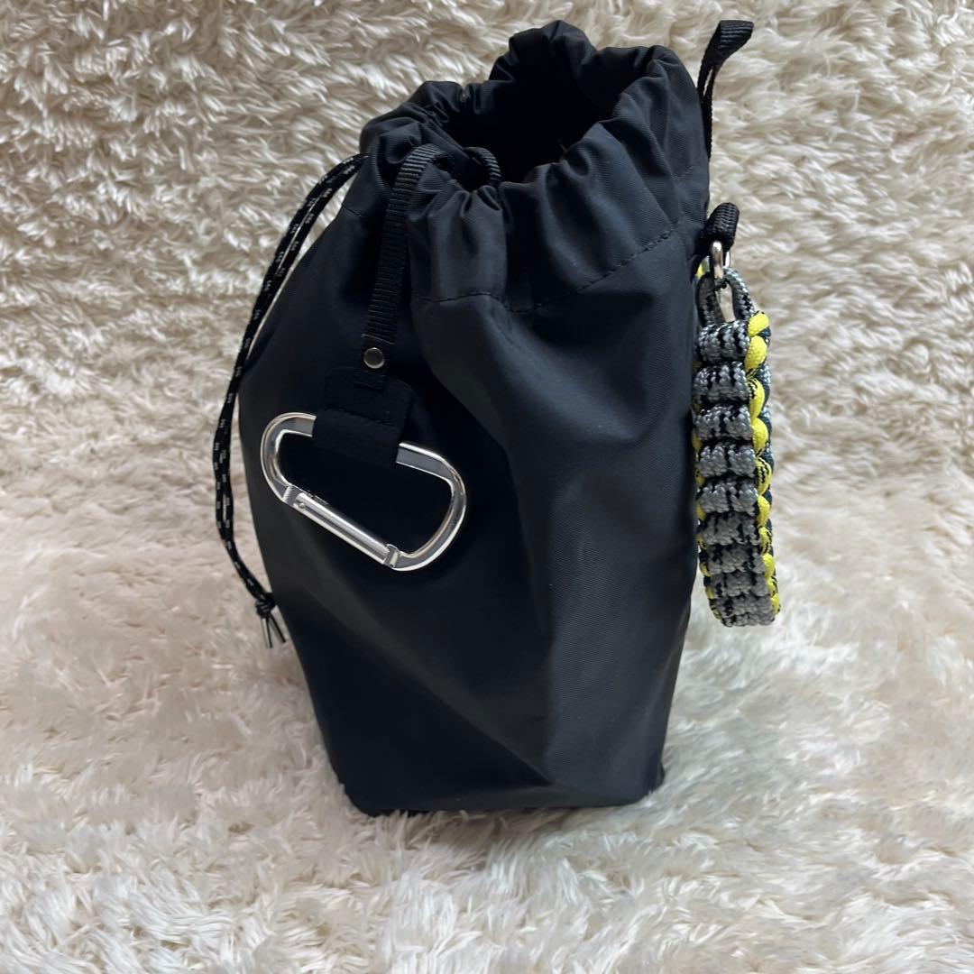 【極美品】ザッツ　zattu LUGUN ショルダーバッグ　巾着　ミニ　カラビナ