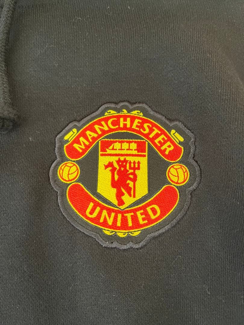 美品 マンチェスターユナイテッド アディダス adidas パーカー