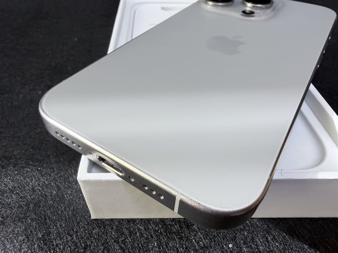 iPhone 15 Pro 256GB ナチュラルチタニウム SIMフリー89%