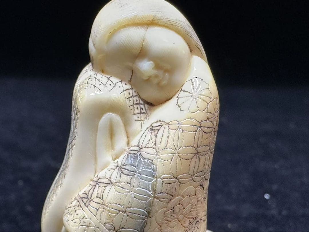 極上　根付　抹香鯨　マッコウクジラ　アンティーク　天然素材　骨董　コレクションか