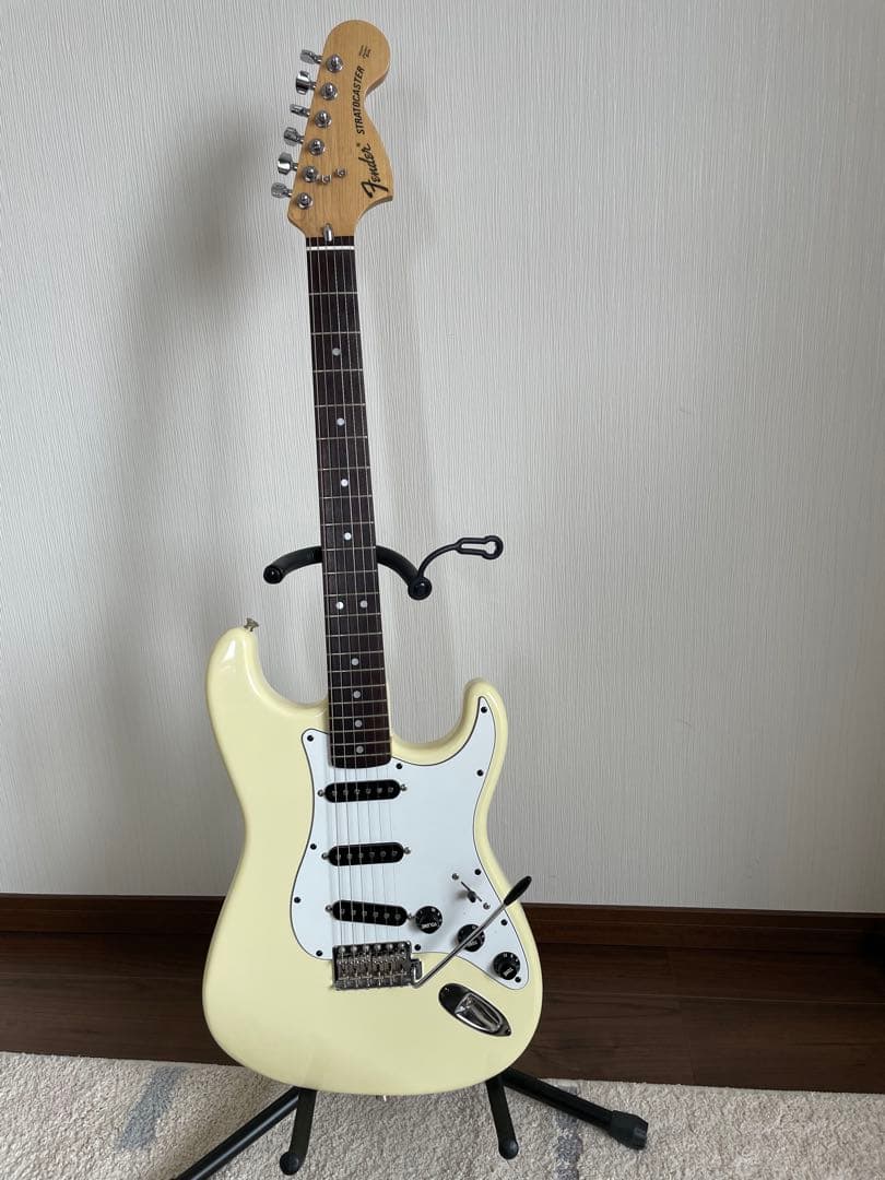 FENDER JAPAN st72ストラトキャスタ