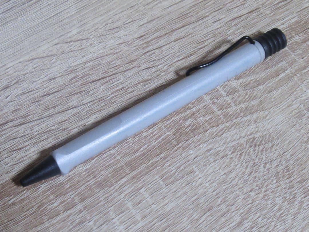 ラミーサファリボールペン　グレー