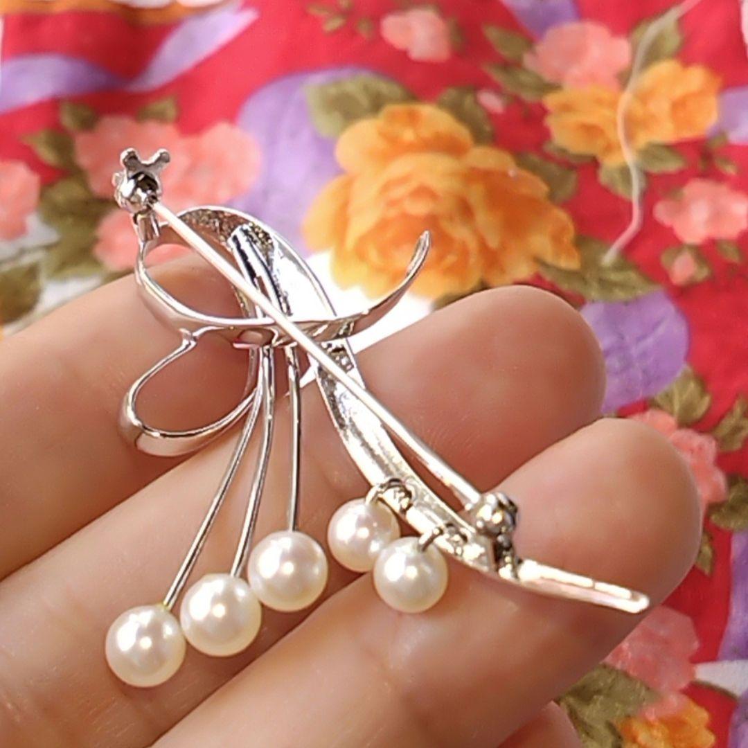 MIKIMOTO 5,2mmアコヤ本真珠5珠 シルバーブローチ SILVER