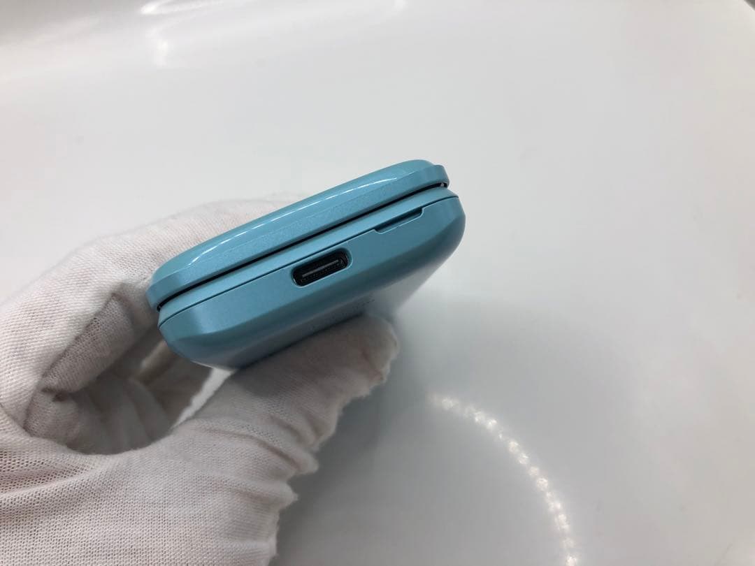 【SIMロック解除済 】au GRATINA KYF42 ライトブルー