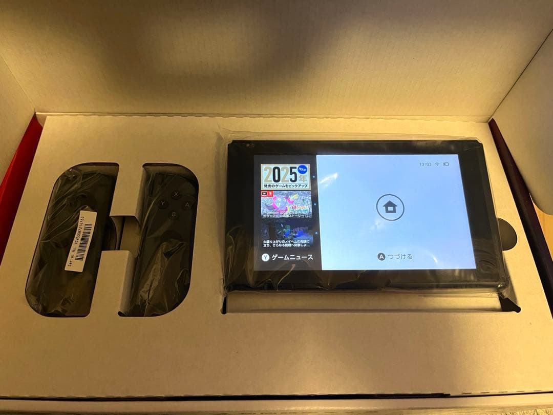 【美品】Nintendo Switch 本体／ELECOM SDカード256G付