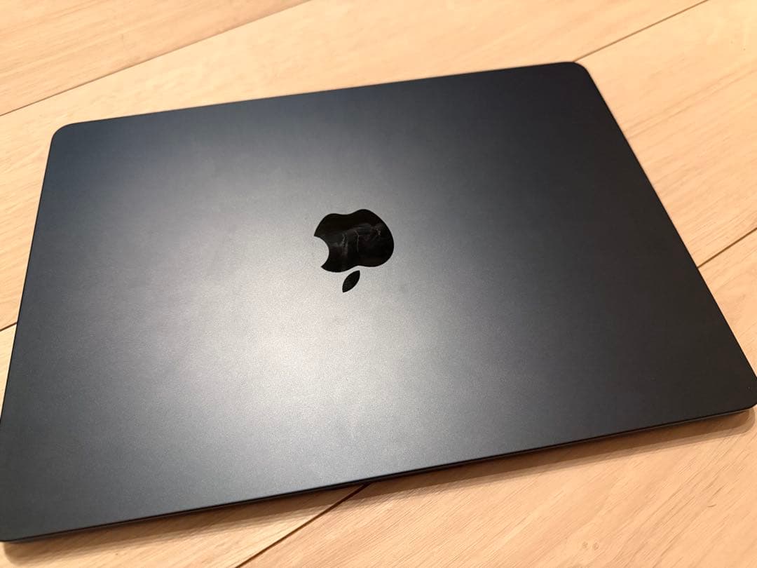 【美品】MacBook Air M2チップ　256GB