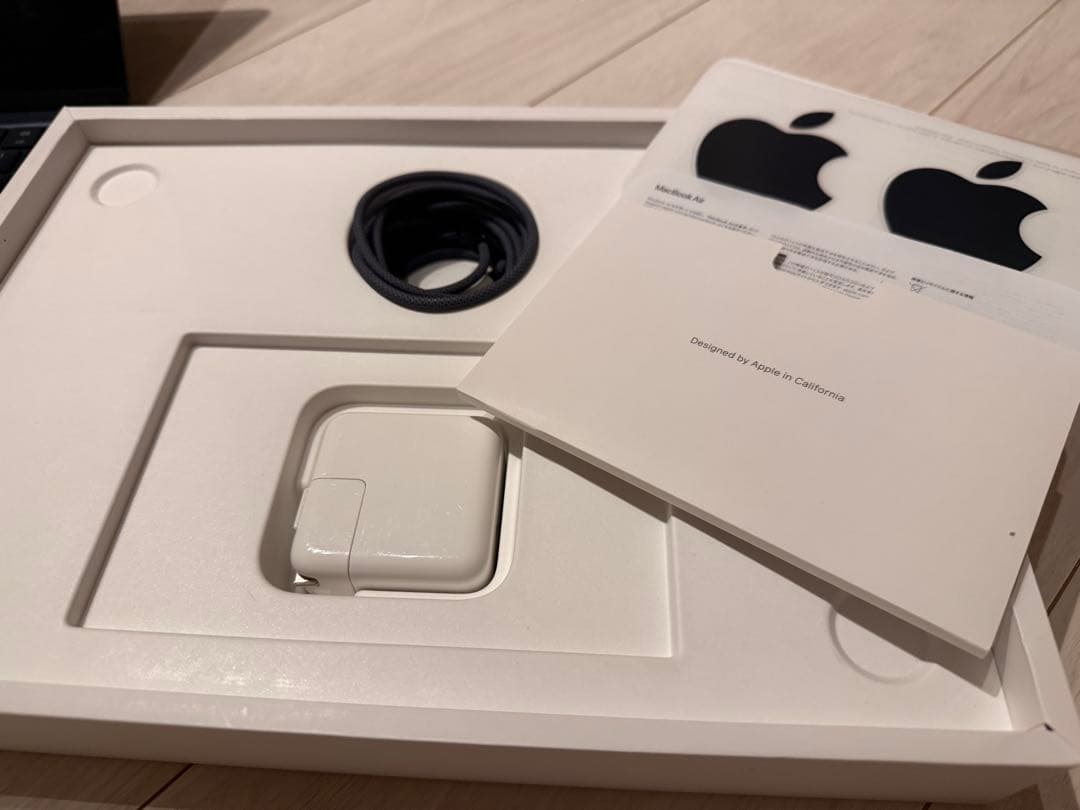 【美品】MacBook Air M2チップ　256GB