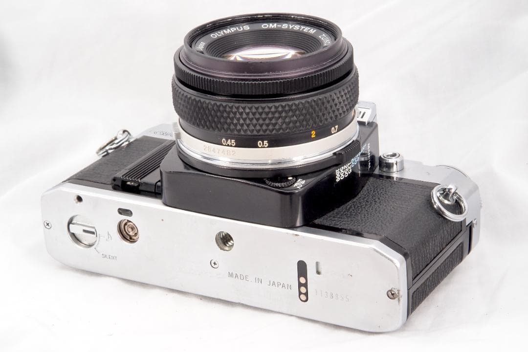 OLYMPUS OM-30 シルバー Zuiko 50mm f/1.8 整備済み