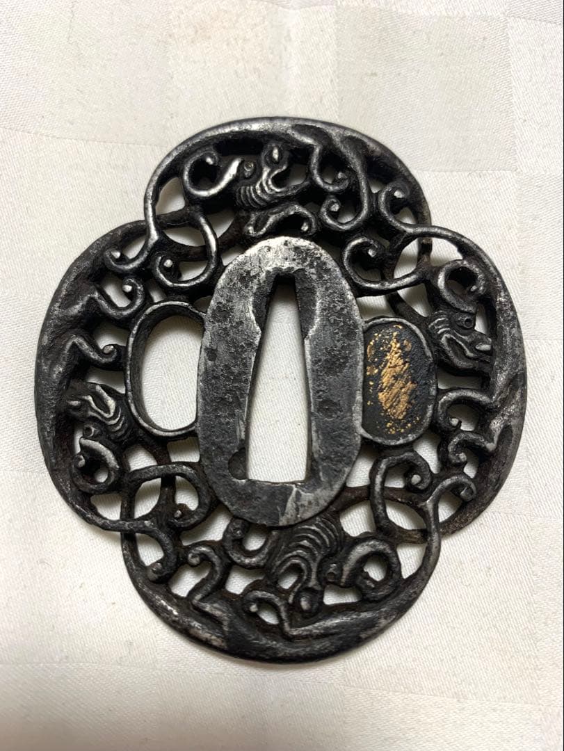 鉄製 鍔(つば) 複雑な彫刻