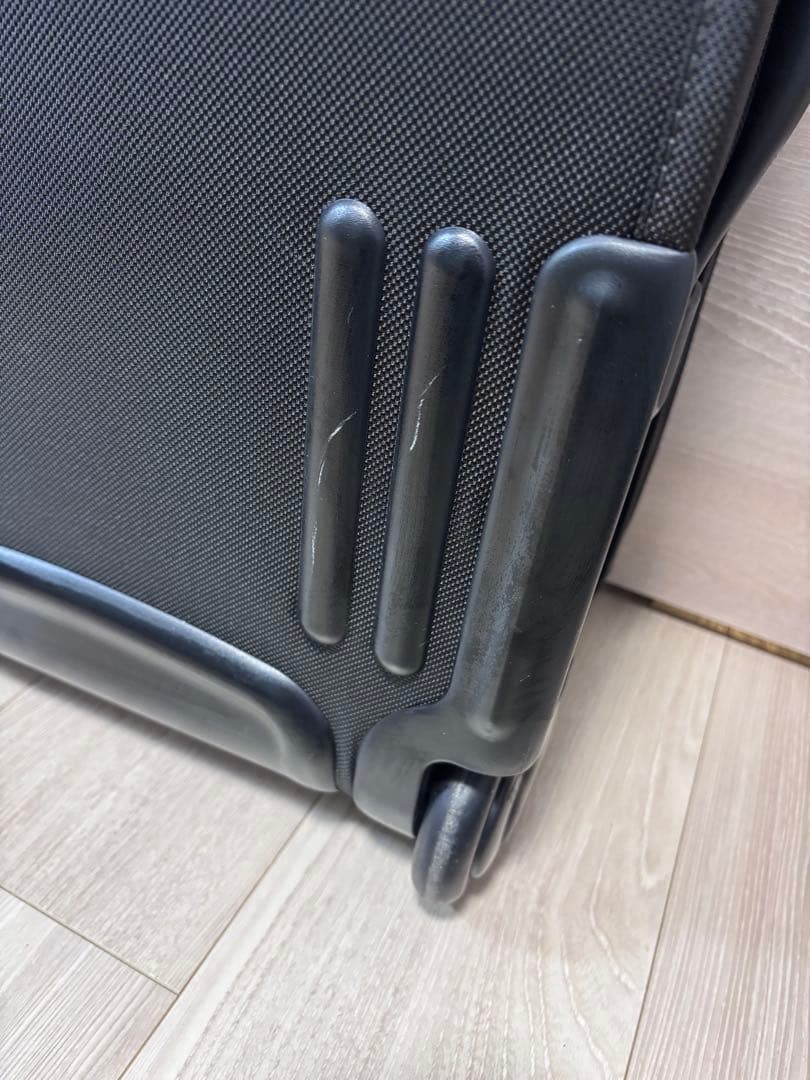 A*A様 美品 TUMI ブラック キャリーケース　22022D4