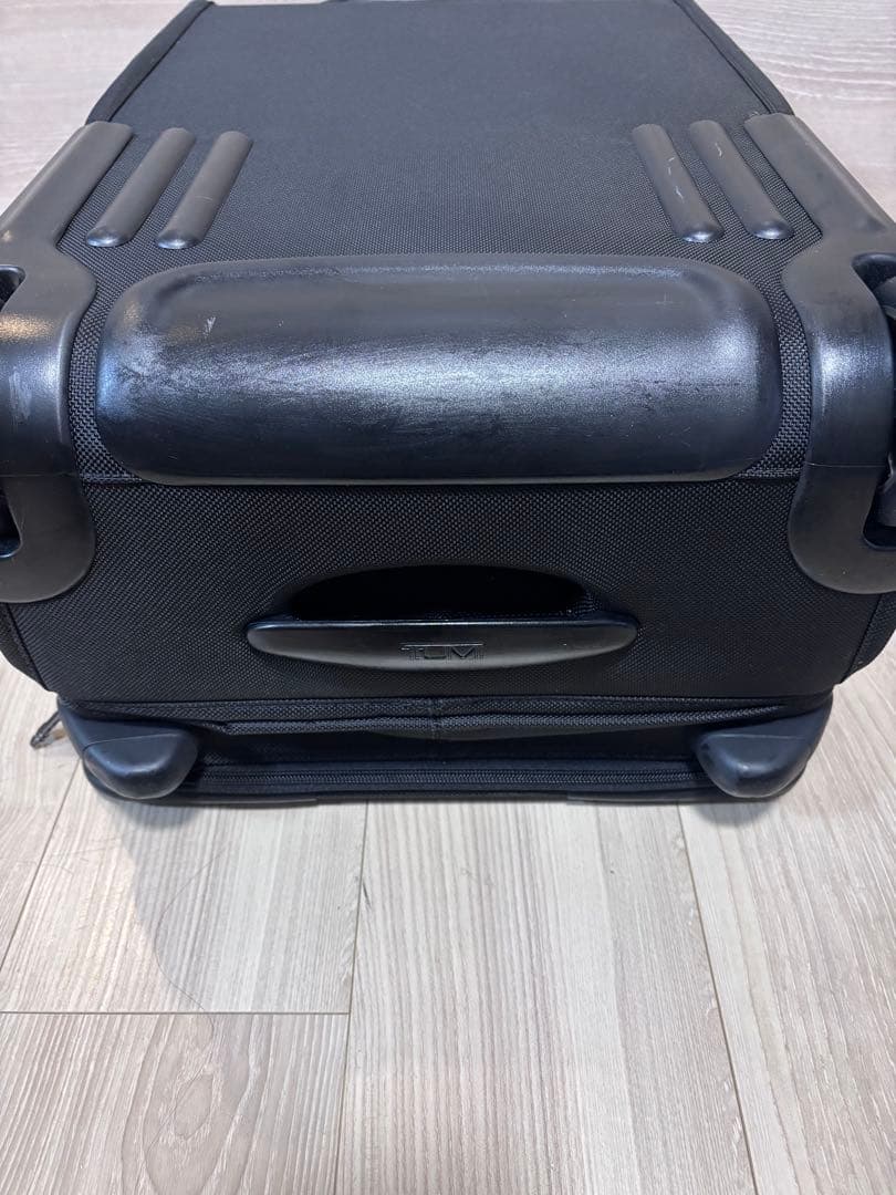 A*A様 美品 TUMI ブラック キャリーケース　22022D4