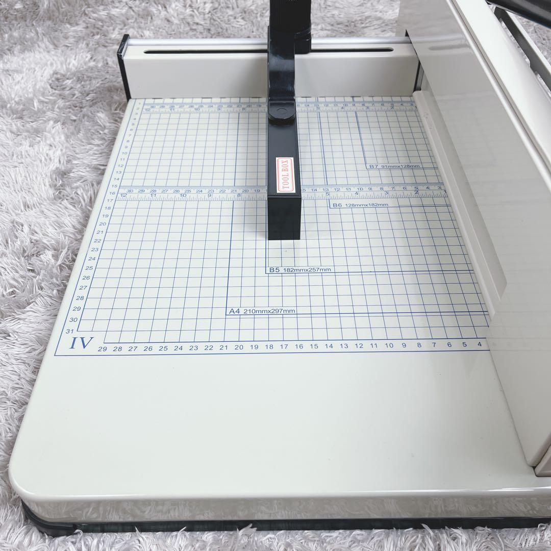 ダイシン商業　業務用　ペーパーカッター DS-858A4 17kg 裁断機