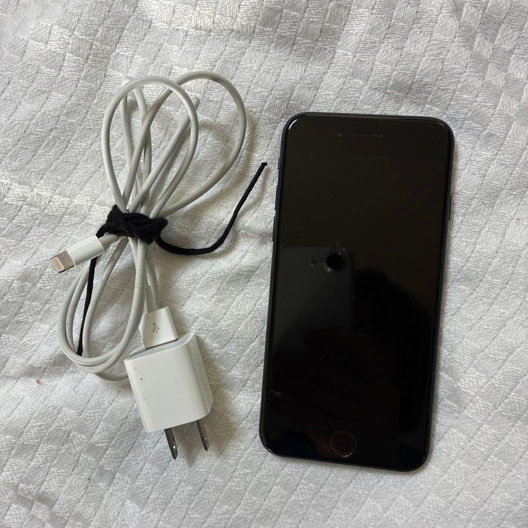 iPhone se 第2世代　64GB SIMフリー　付属品　保護シール付き