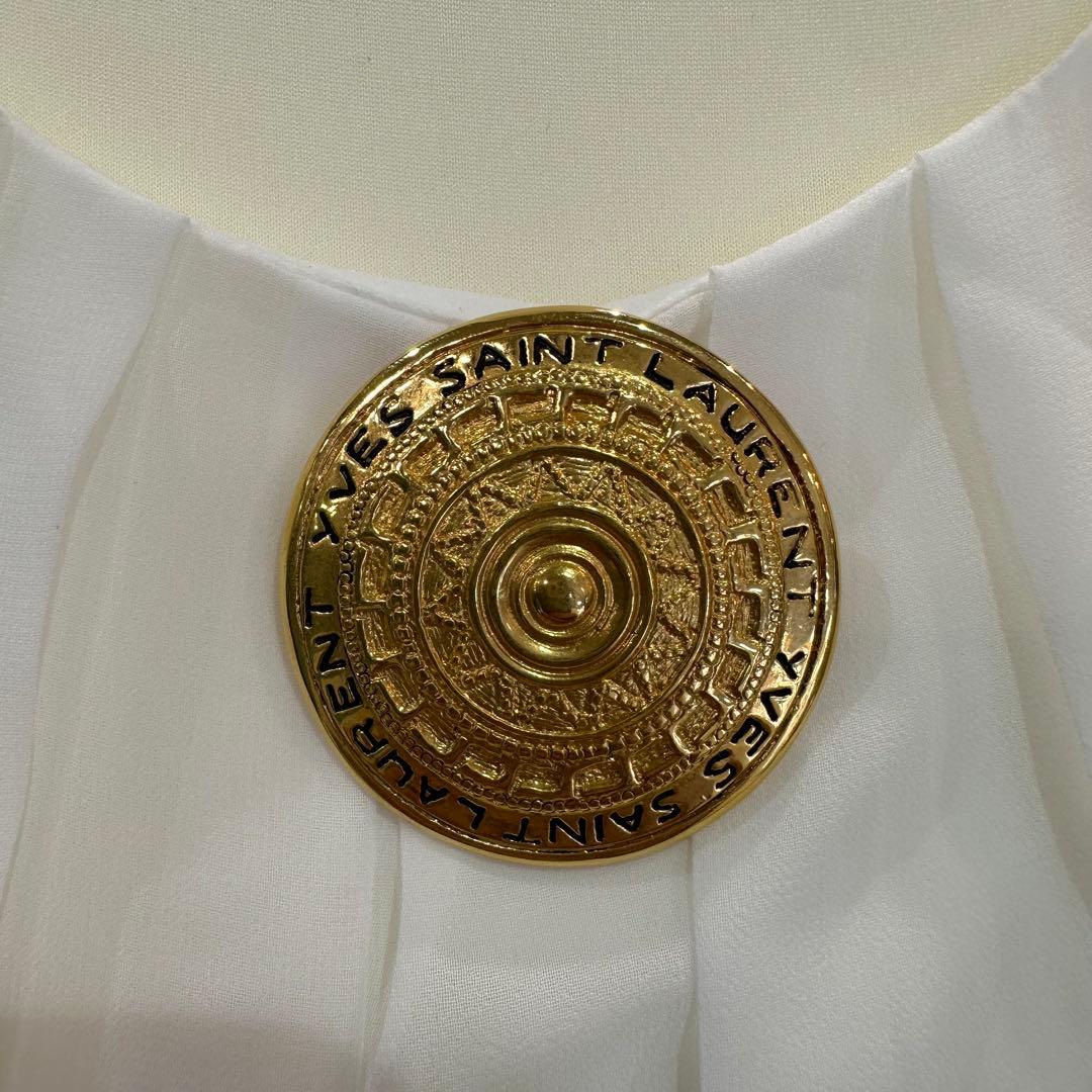 イヴ・サンローラン ラウンドロゴ ヴィンテージ ブローチ