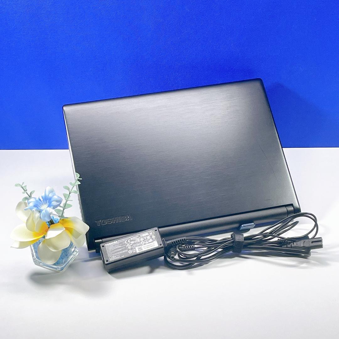 即利用OK！小型軽量✨Windows11✨快速SSD✨東芝カメラ付ノートパソコン