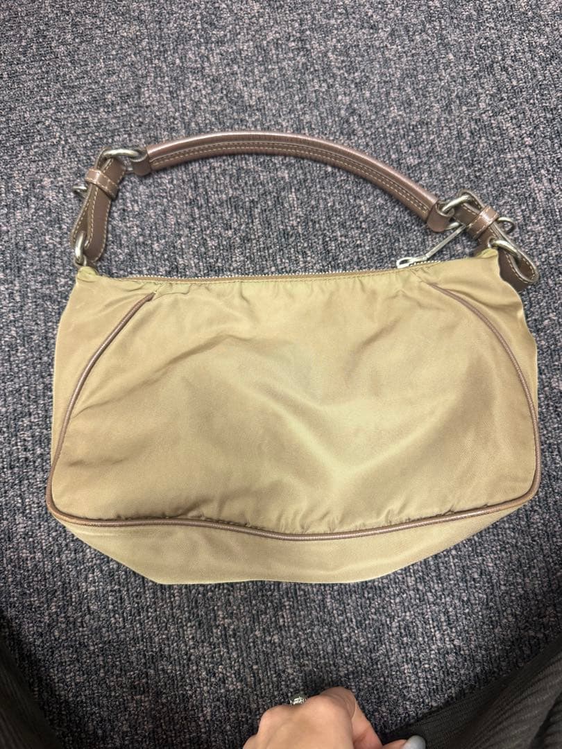 PRADA ナイロンショルダーバッグ ベージュ