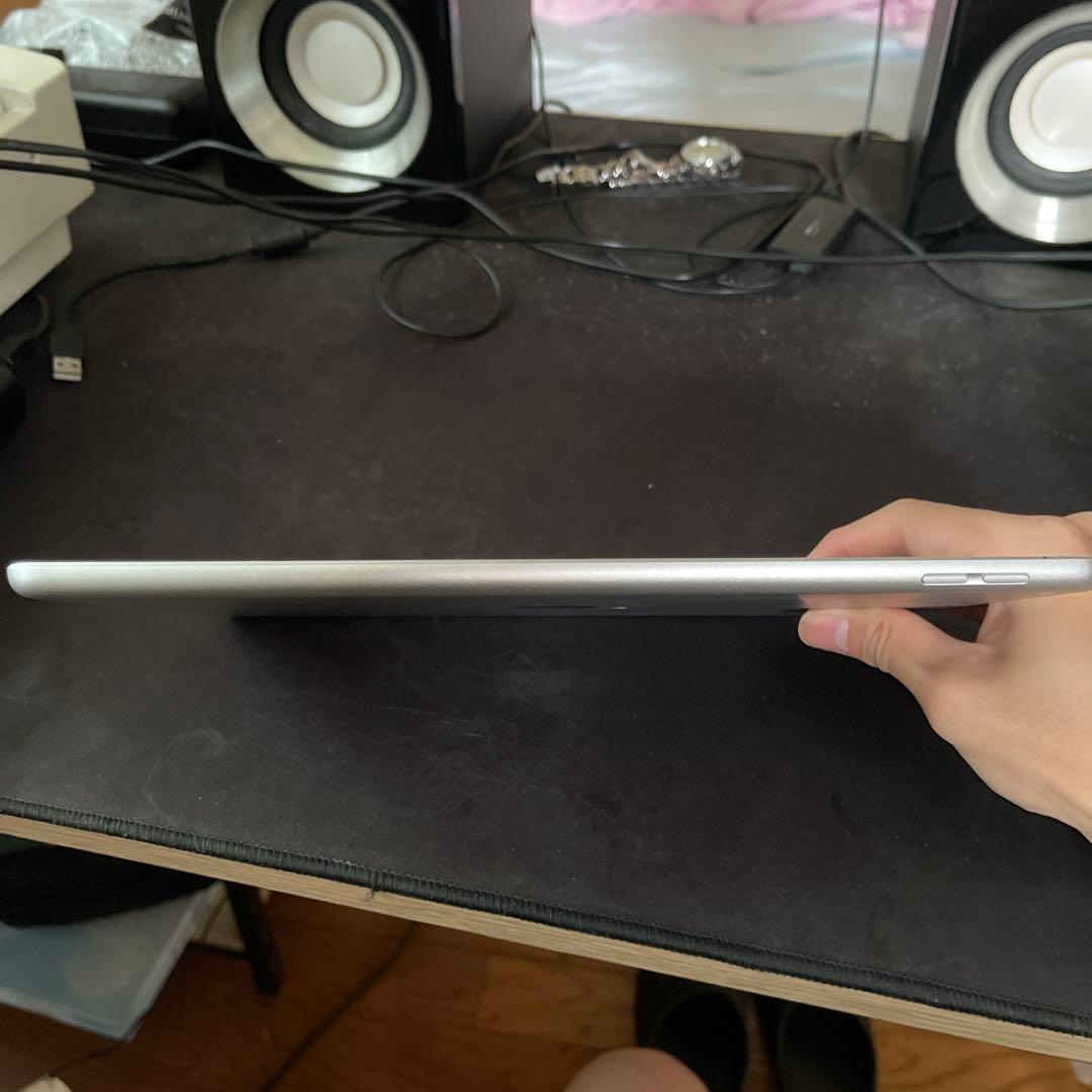 Apple iPad 第８世代 本体