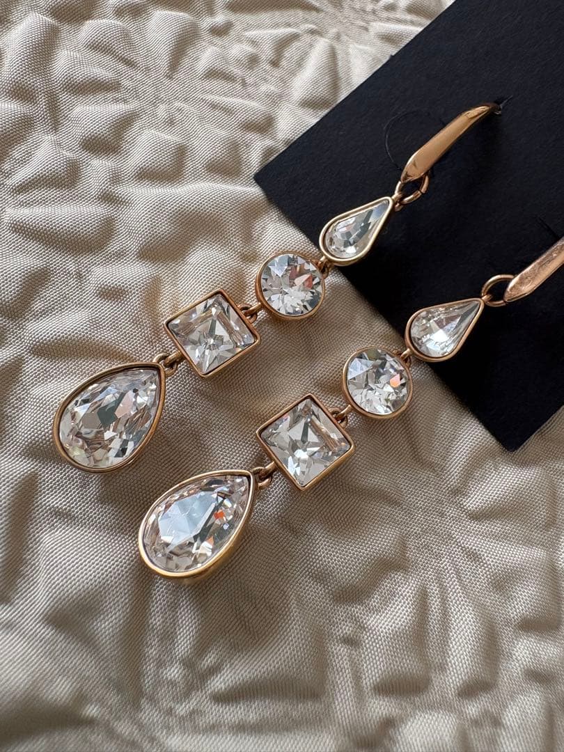 スワロフスキー Swarovski 『Lisanne ピアス』 5395236