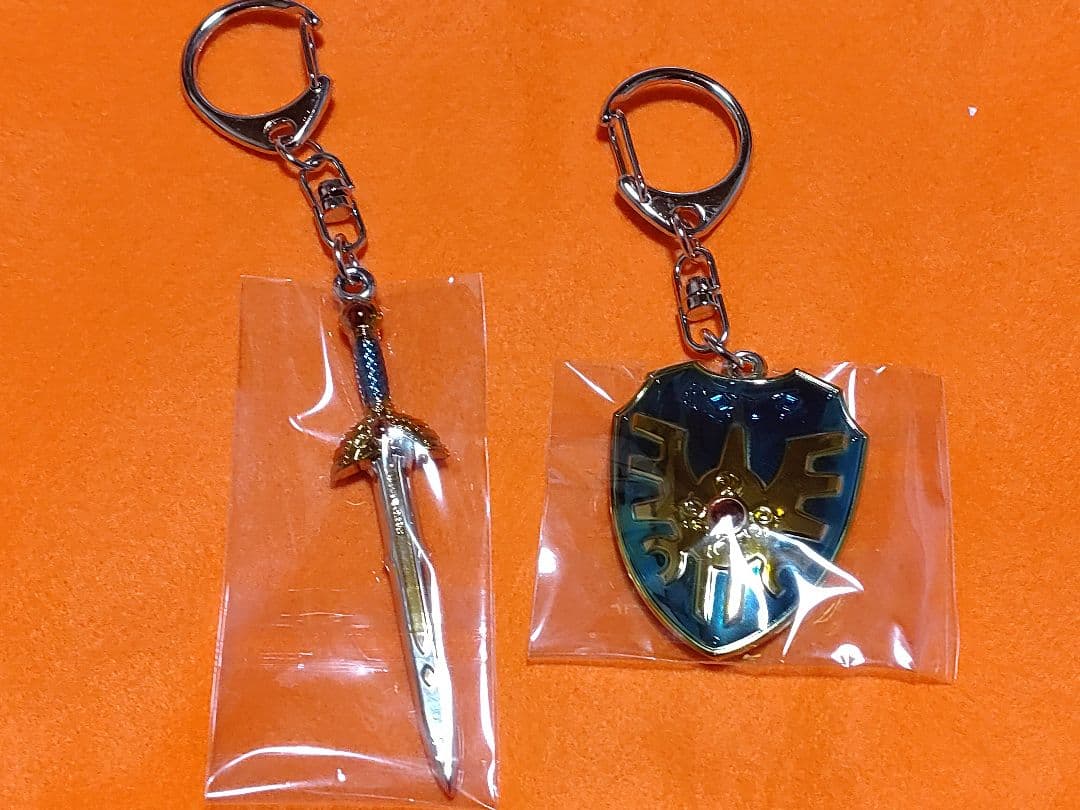 ドラクエ　メタリックアイテムズミニ 6個セット　天空の盾　ロトの剣