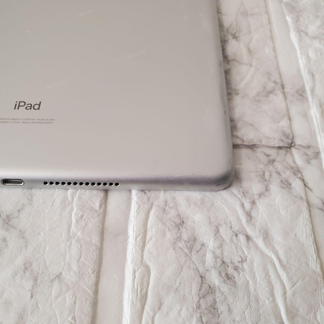 261 iPad 7世代 128GB SIMフリー シルバー