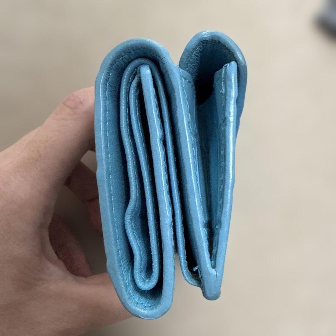 BALENCIAGA 水色 三つ折り財布　型押しクロコ　水色