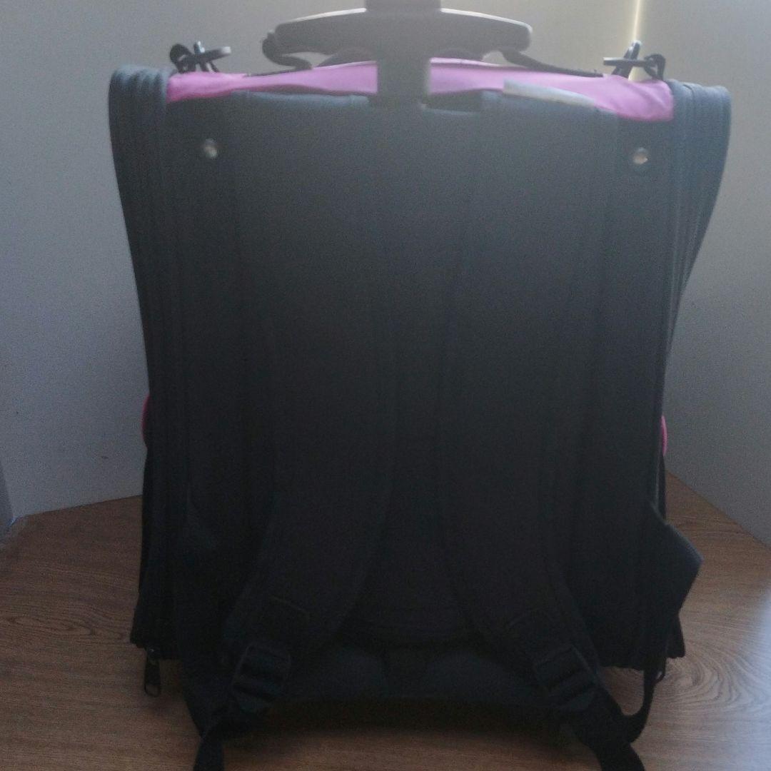 ペットキャリー リュックタイプ 黒ピンク ストラップ付き 3WAY 匿名配送