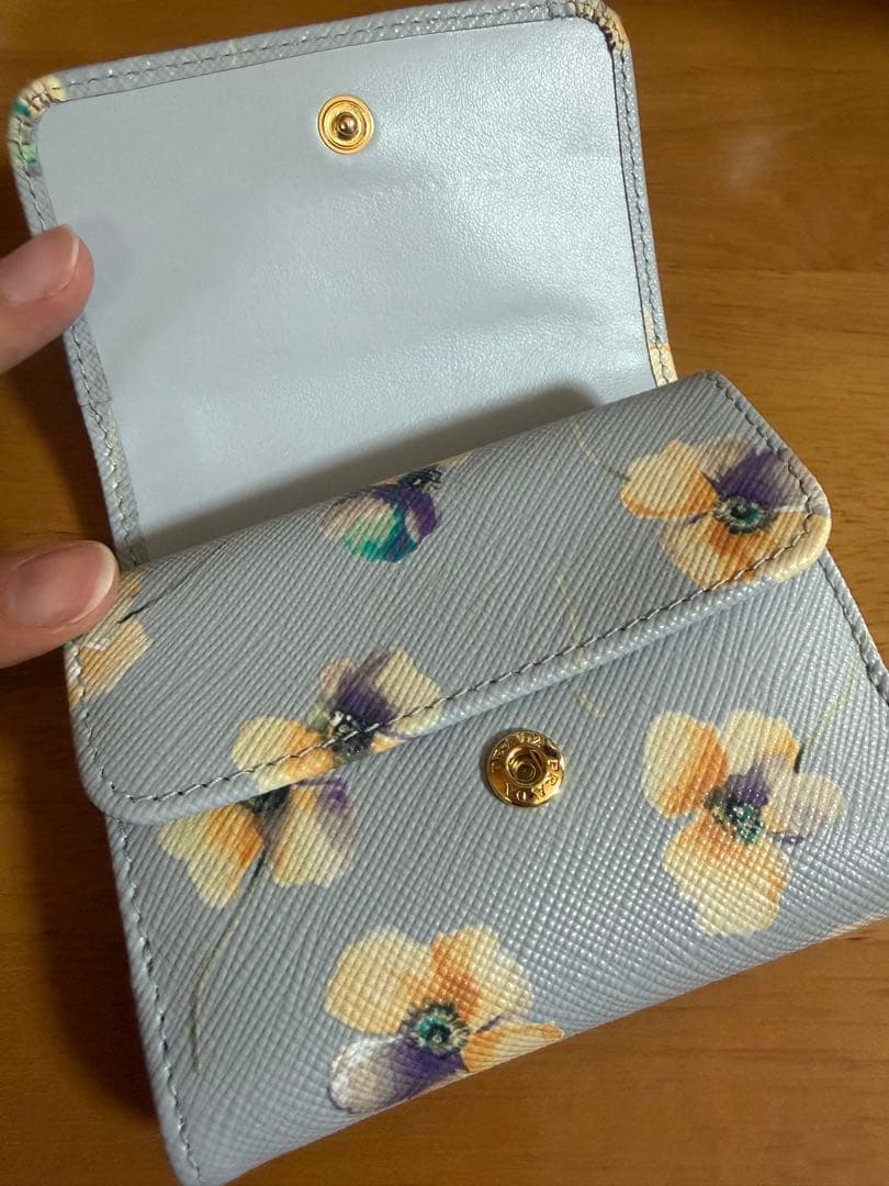 PRADA プラダ 花柄 三つ折り財布 サフィアーノレザー