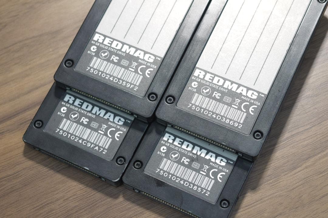 業務用カメラRED EPIC 他用SSDメディア　REDMAG　64GB×4個