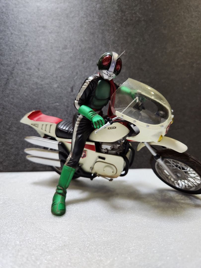 あ*場様 【プロ完成品】コトブキヤ 仮面ライダー2号 ＆サイクロン号完成品