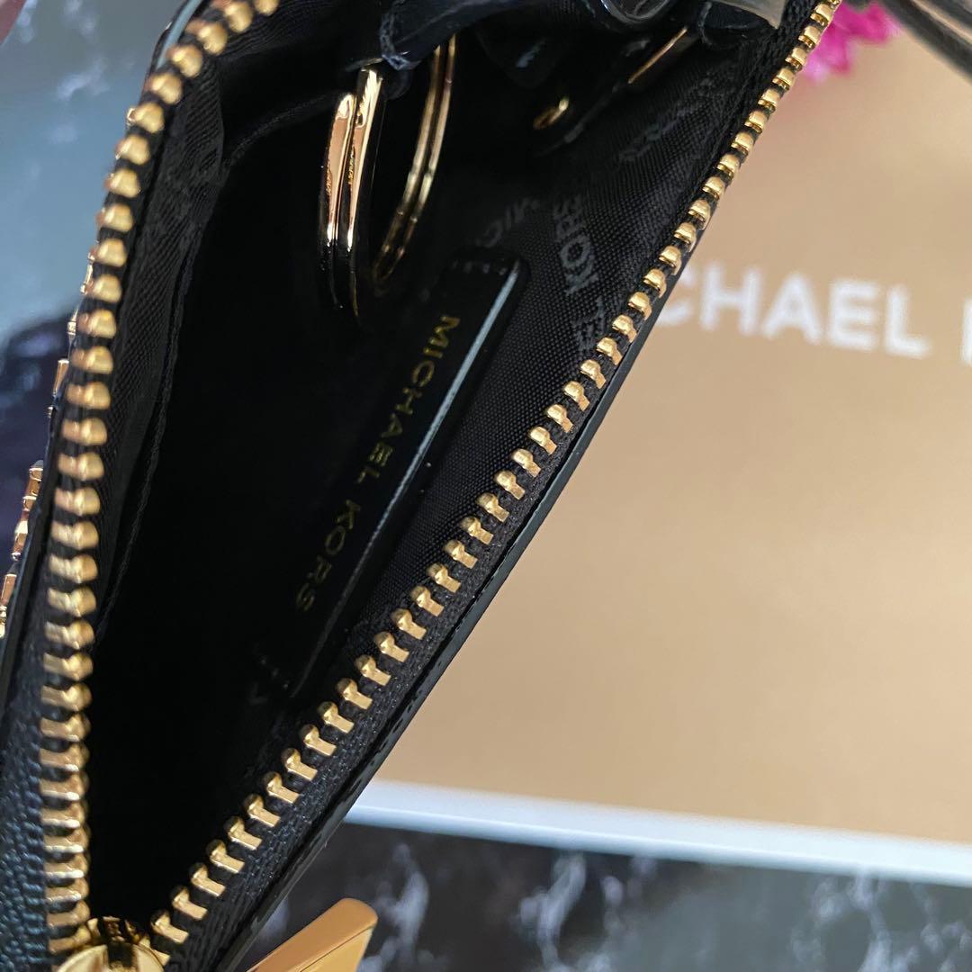 高級感のあるエナメル 新品 MICHAEL KORS マイケルコース 財布 黒
