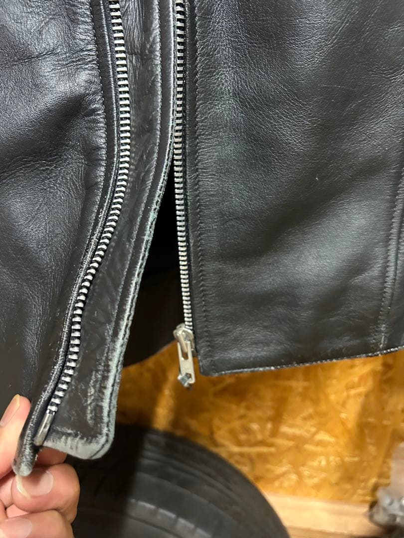 Liugoo Leathers ブラックレザーシングルライダース