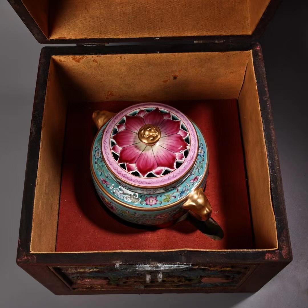 中国古美術・珍品旧蔵・七宝彩と鎏金磁器の熏香炉・純手描き・古陶瓷品・極細工・置物