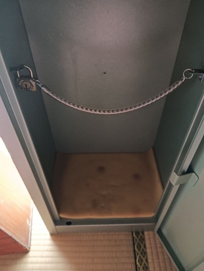 Nissan Miroku ロック付き収納ボックス ガンロッカー