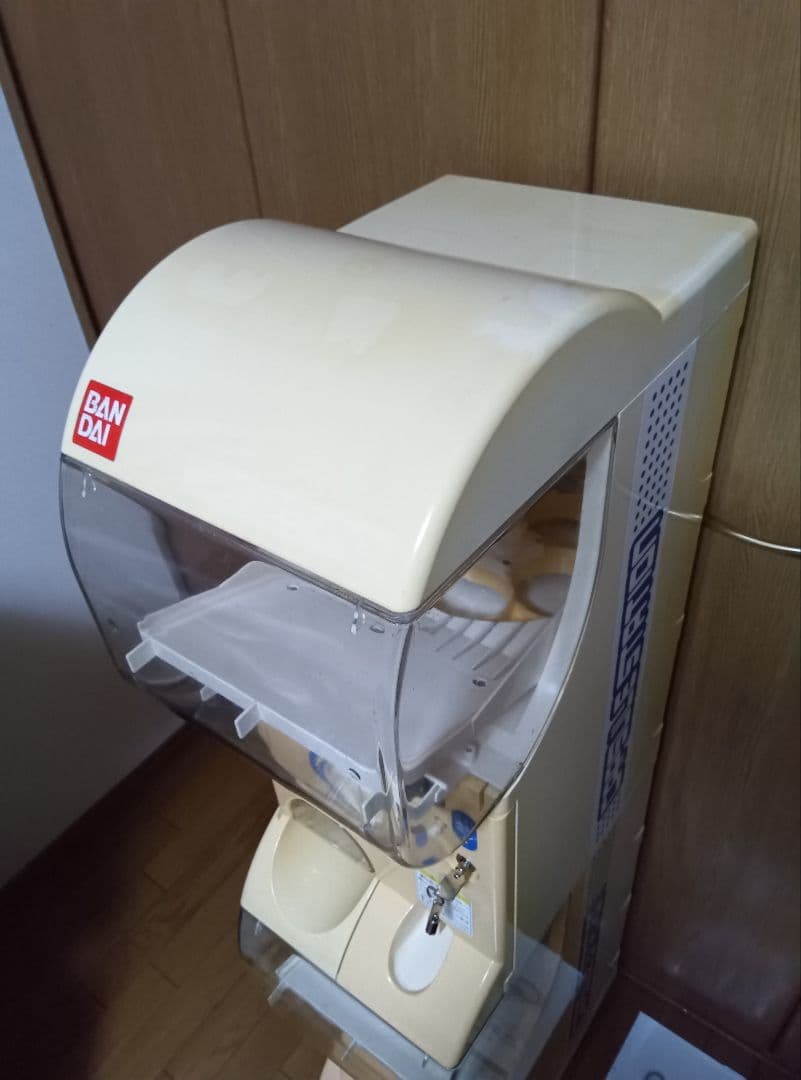 【鍵付】ガチャガチャ　本体　カプセルステーション　スリムボーイ　ユージン　筐体