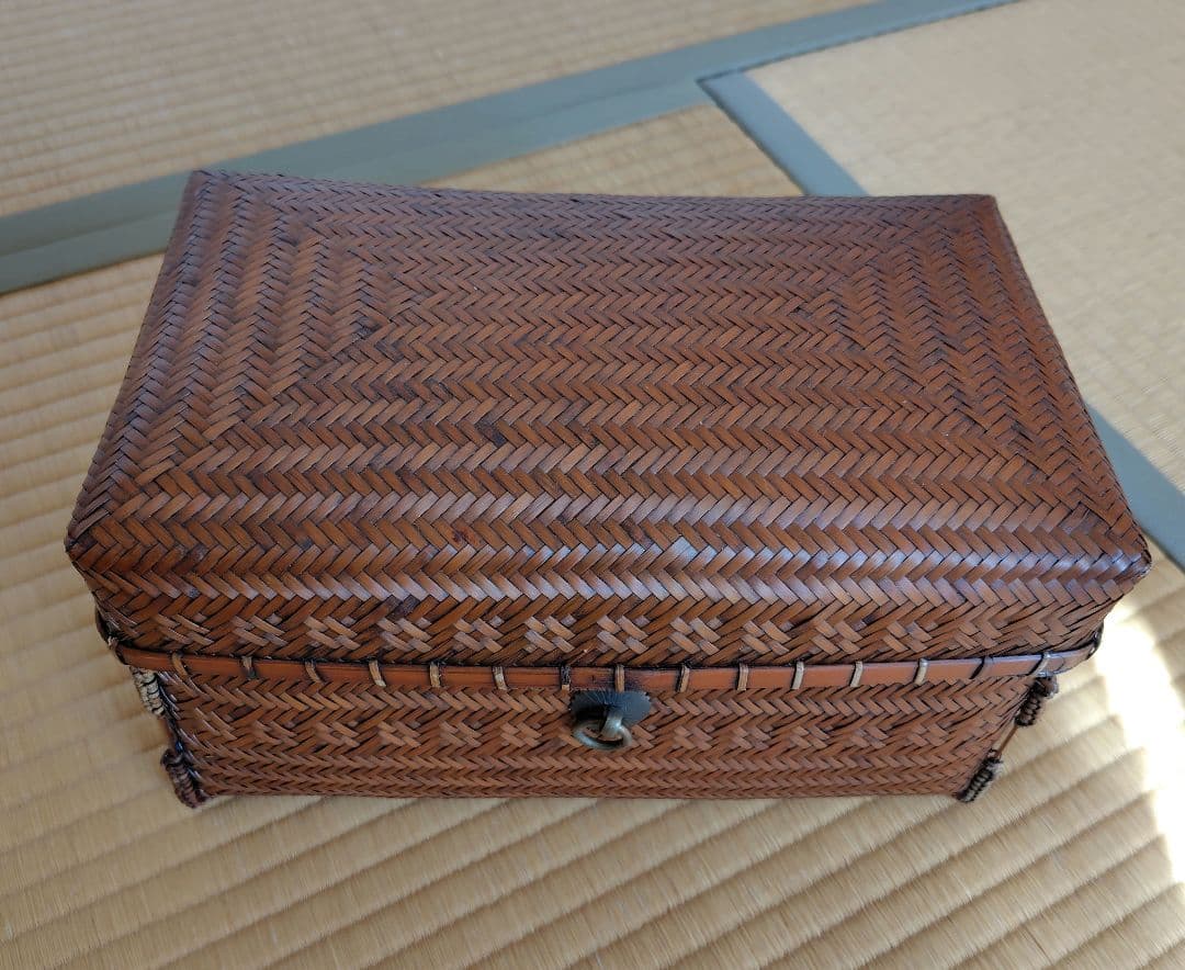 茶籠 茶箱 茶道具 正絹へだて付き（ご希望の方に真田紐お付けします）