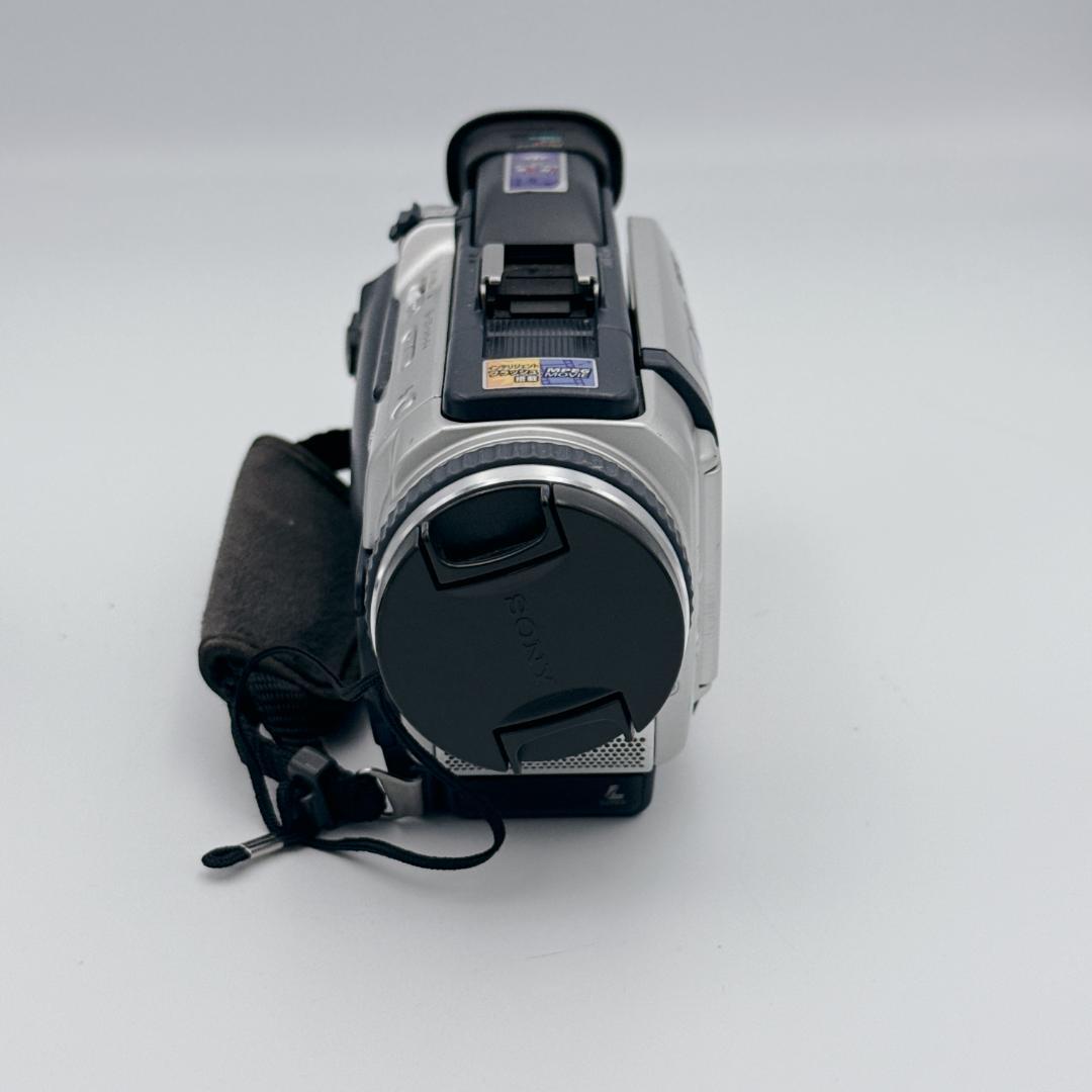 【美品】SONY Handycam DCR-PC100 MiniDVデジタルビデ