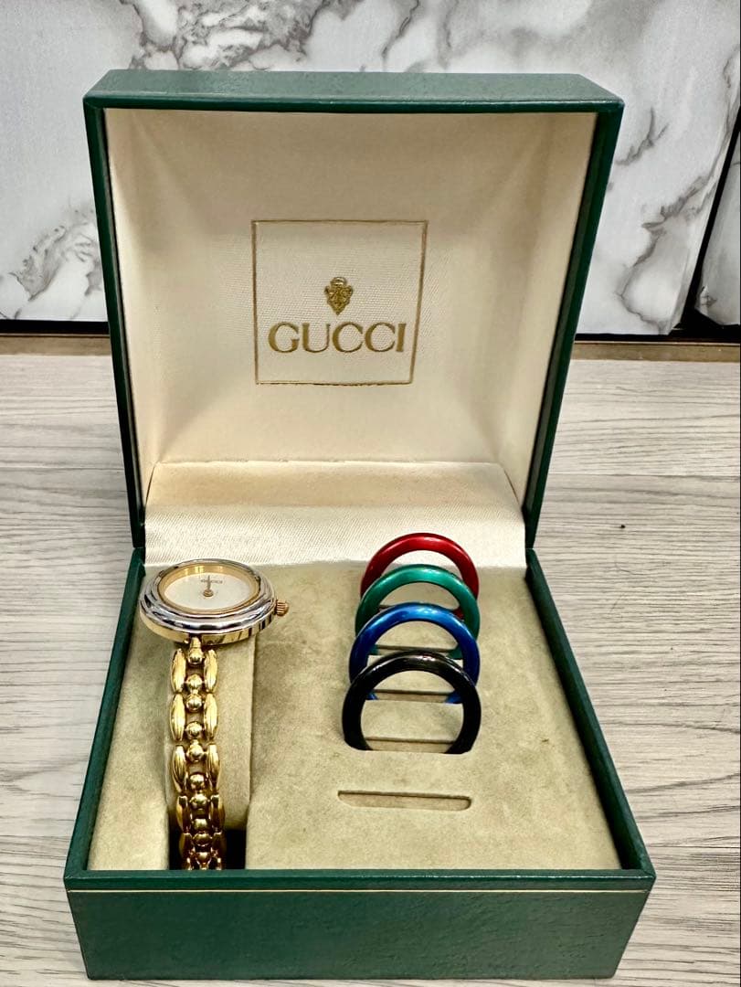 GUCCI 腕時計　チェンジベゼル
