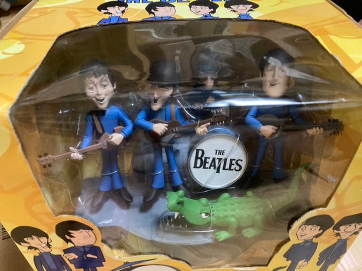 ビートルズ　デラックスボックスセット　フィギュア　マクファーレン