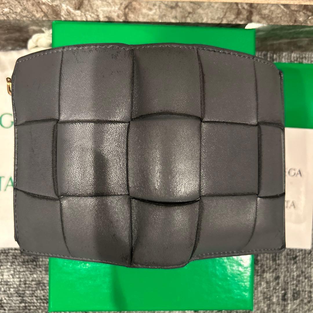 BOTTEGA VENETA グレー 二つ折り財布