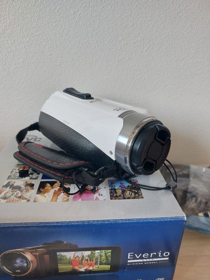 JVC Everio GZ-F117 ビデオカメラ