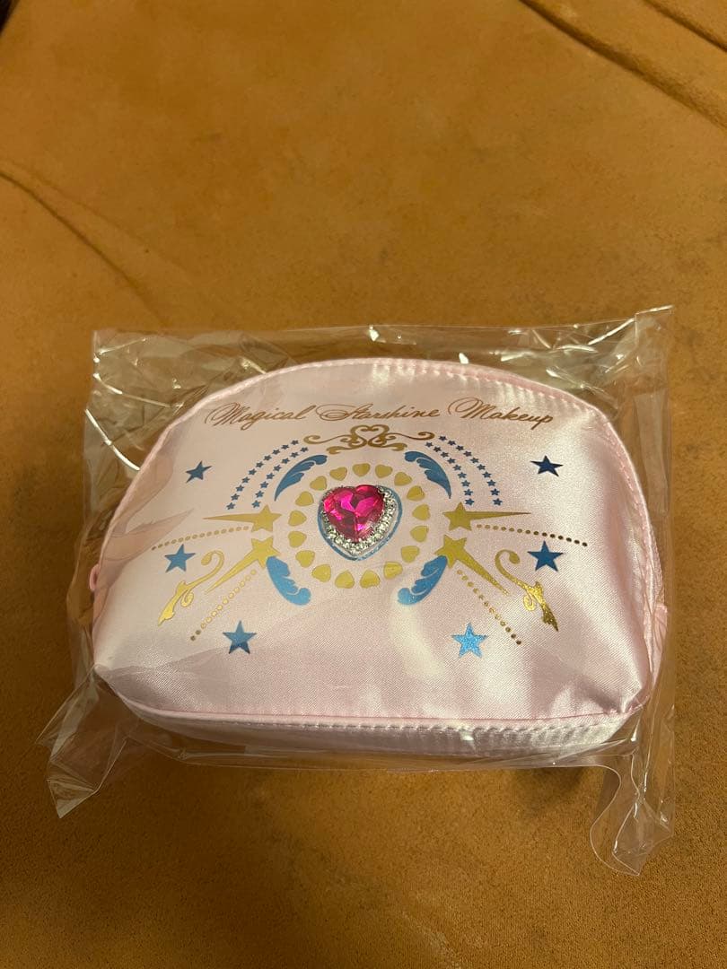 西野カナ　コンサート　ライブ　グッズ　2025 ポーチ　希少　レア　カナやん