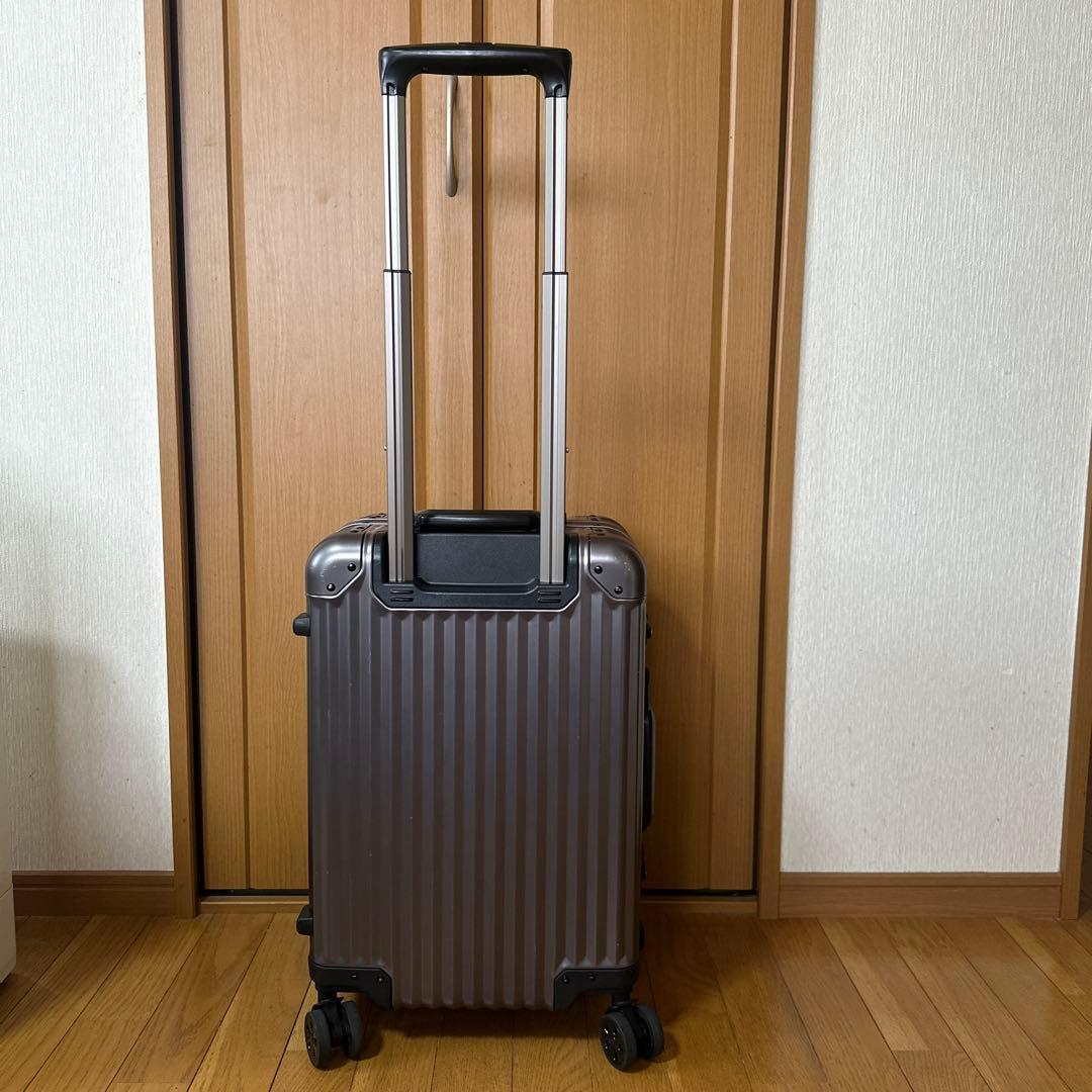 メルセデスベンツAMGスーツケース　中古　傷あり　送料込み‼️