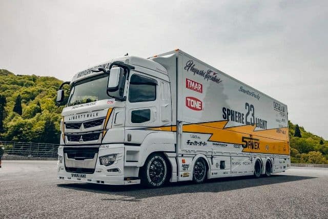 1/64 トランスポーター 三菱 FUSO キャリアカー Track トレーラー