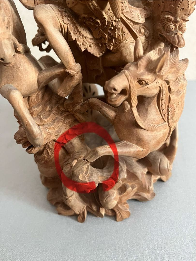 バリ島　木製神話彫刻 約30cm