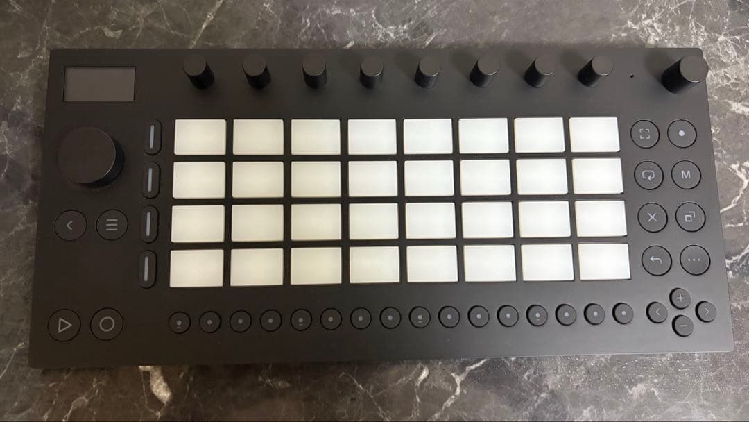【ほぼ新品】Ableton Move